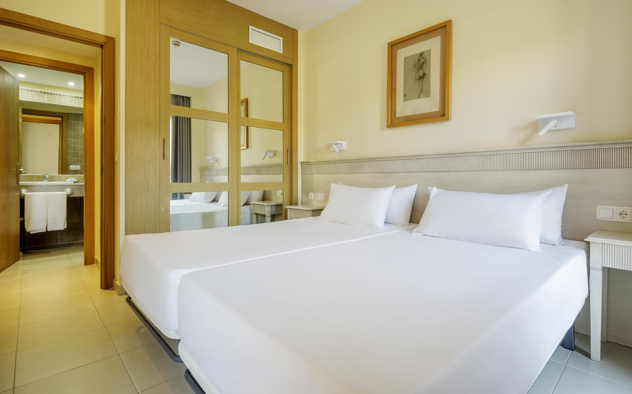Ilunion Sancti Petri Apartahotel