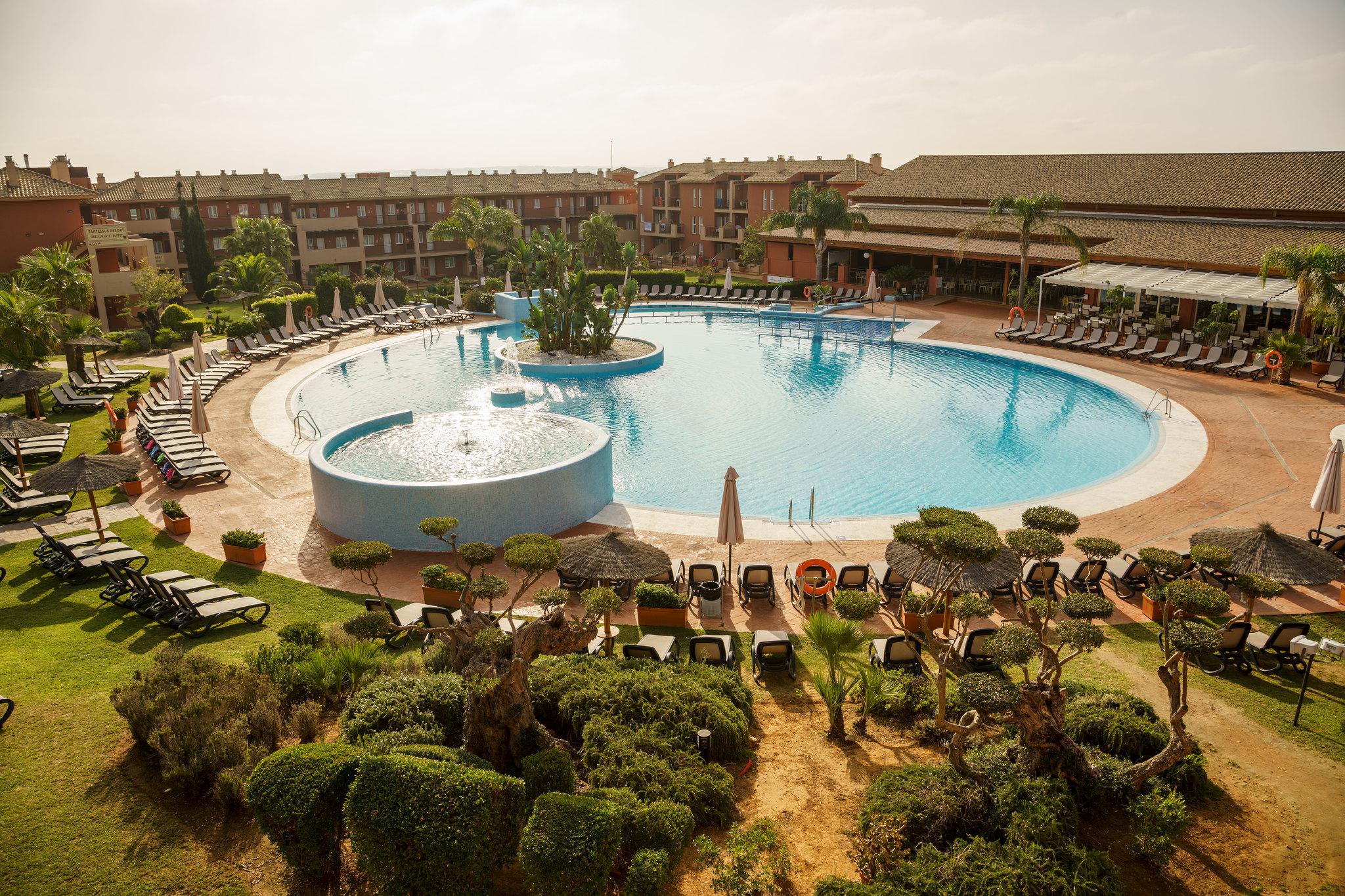 Apartahotel Ilunion Sancti Petri 4*