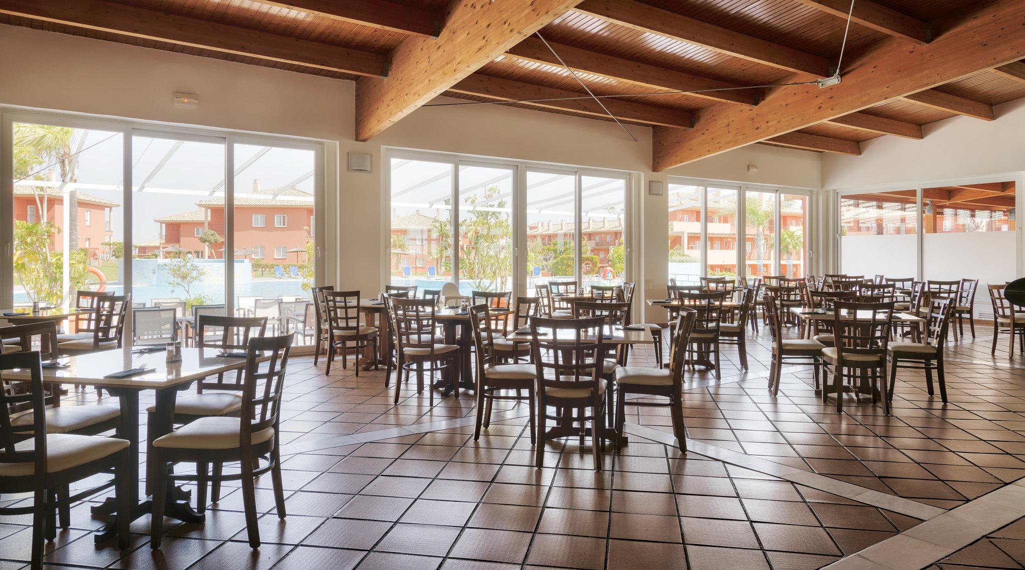 Ilunion Sancti Petri Apartahotel 4*