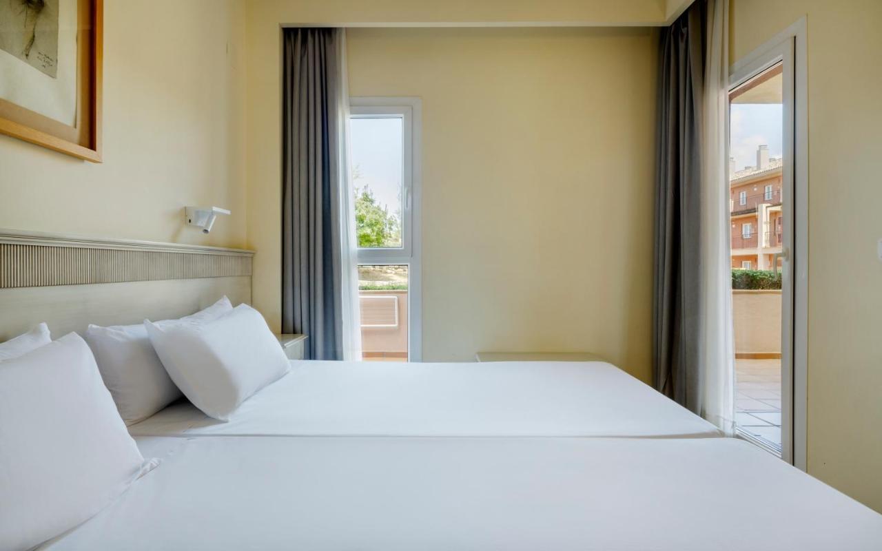 Apartahotel Ilunion Sancti Petri 4*