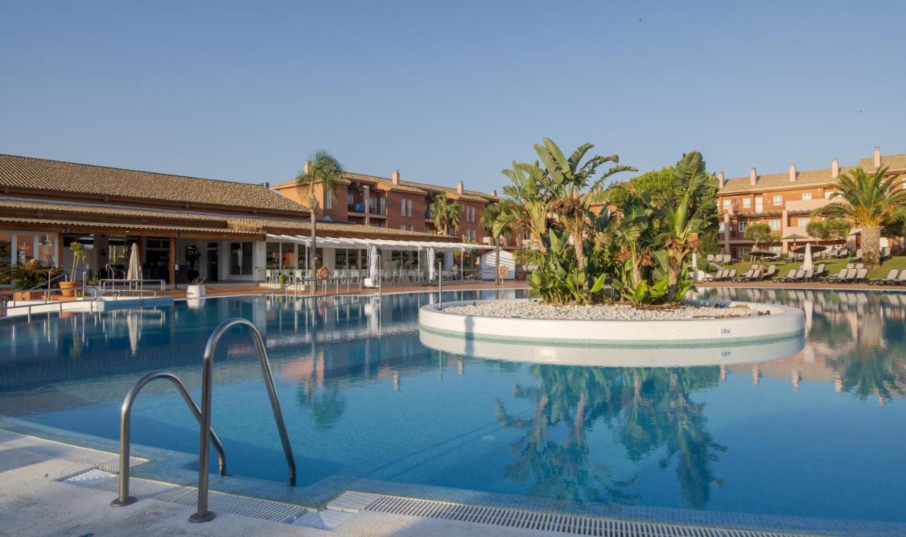 Apart-hotel Ilunion Sancti Petri 4*