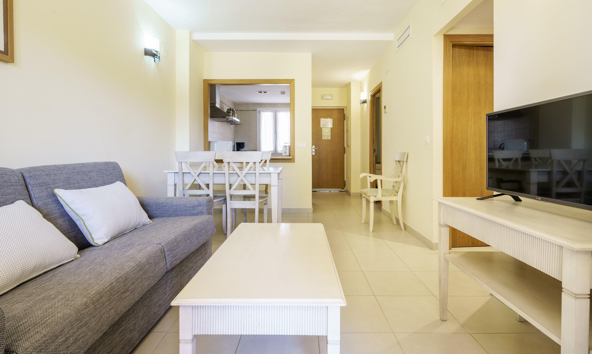 Ilunion Sancti Petri Aparthotel 4*