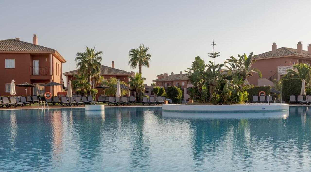 Ilunion Sancti Petri Aparthotel