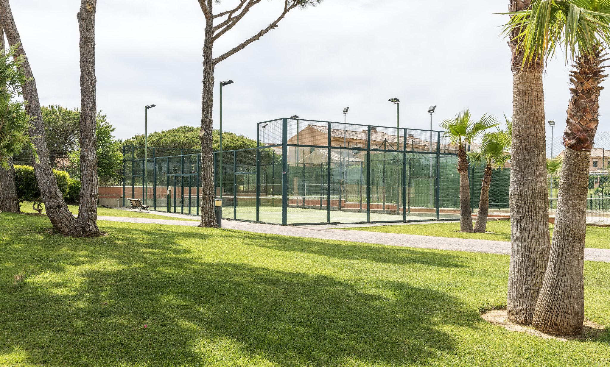Ilunion Sancti Petri Apart-hotel 4*